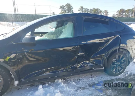 2023 Tesla Model X Dual Motor All-Wheel Drive/Standard Range z USA, uszkodzony, nr VIN 7SAXCDE58PF365509